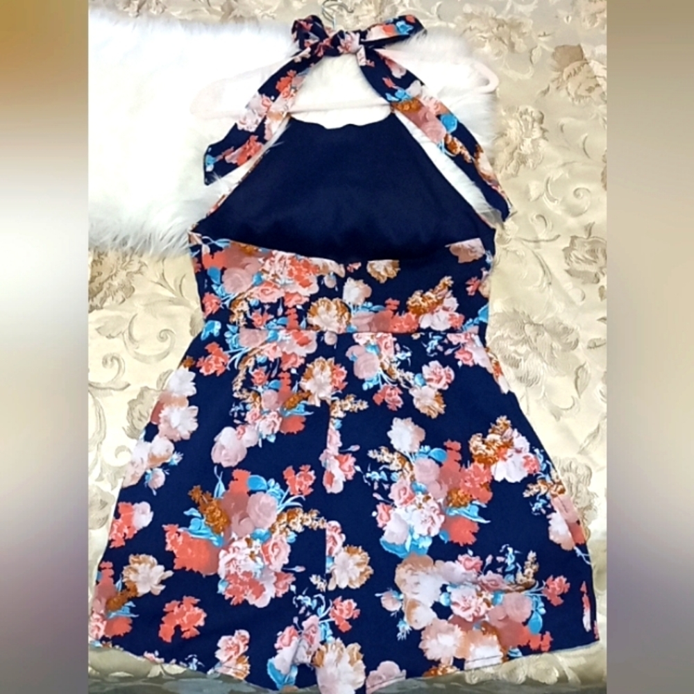 😍Floral Romper - Picture 2 of 3